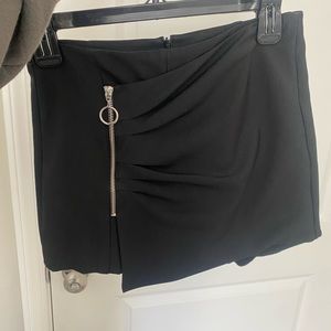 ZARA BASIC BLACK SKORR